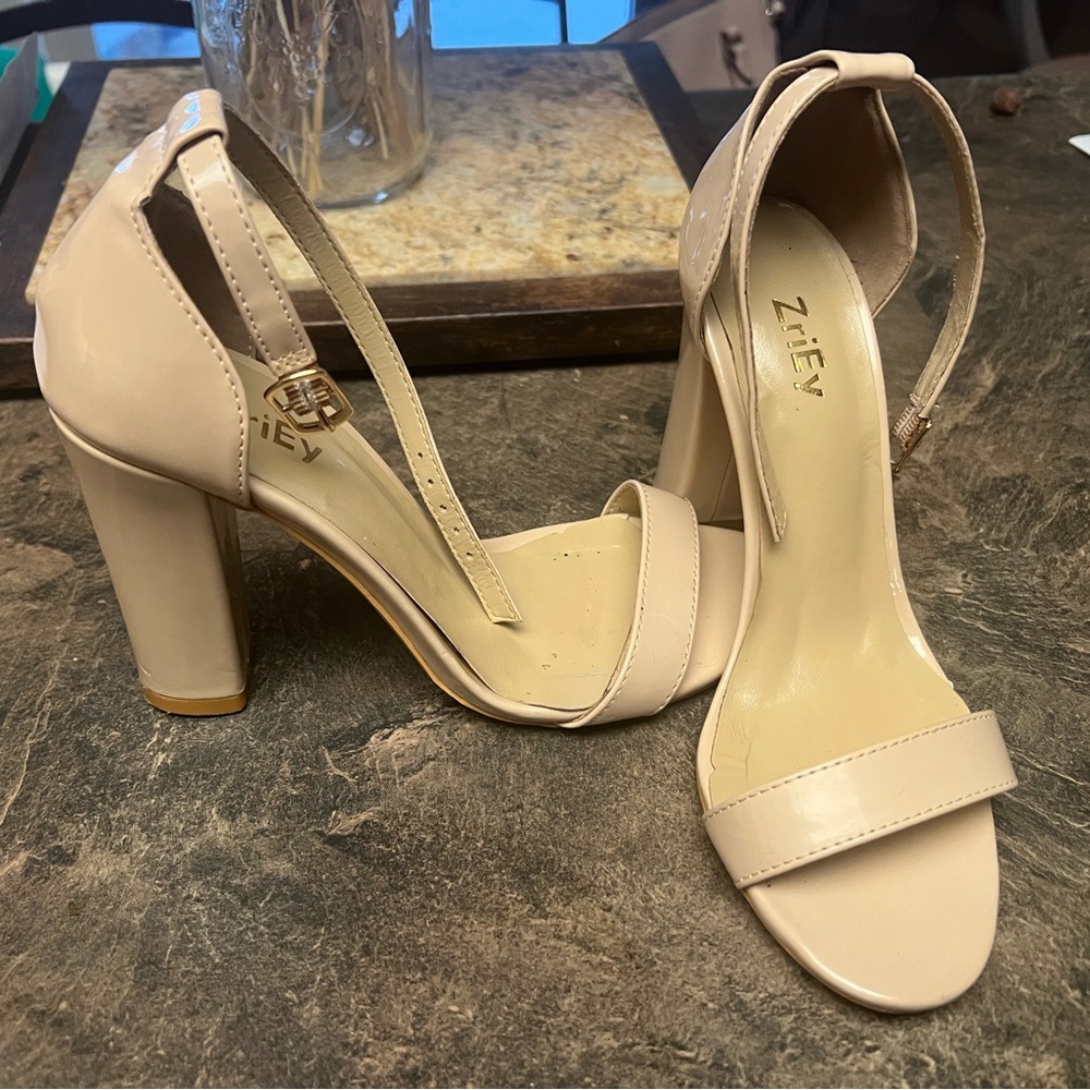 Zriey chunky heels | size 5.5